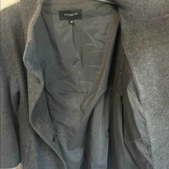 Ann Taylor Gray Trench Coat, Cropped Sleeves. Size Medium. Great Condition! - Picture 3 of 10